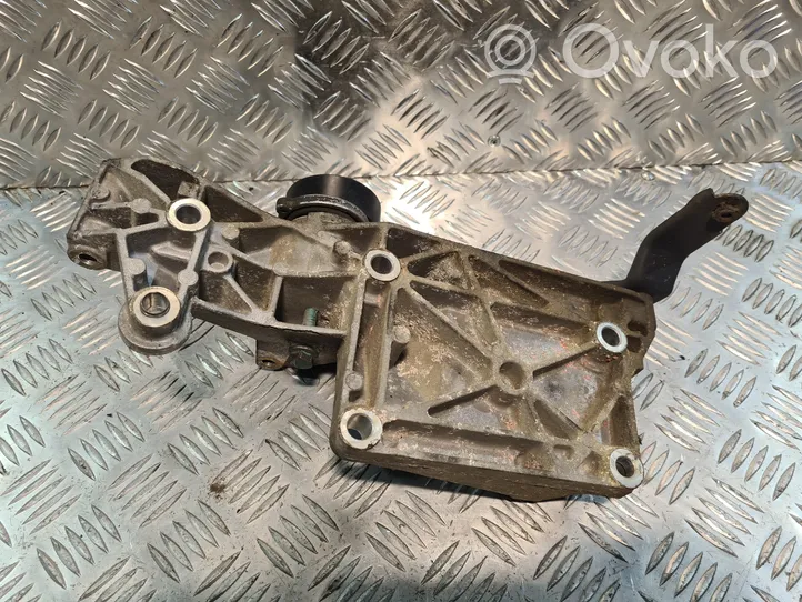 Volkswagen Polo Generator/alternator bracket 038903143R