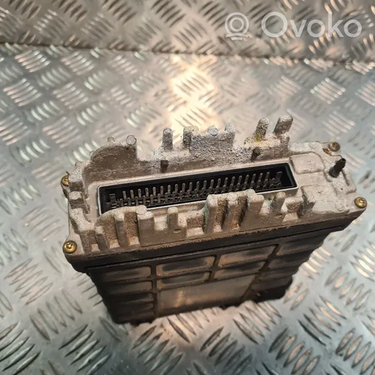 Volkswagen PASSAT B3 Sterownik / Moduł ECU 0281001411