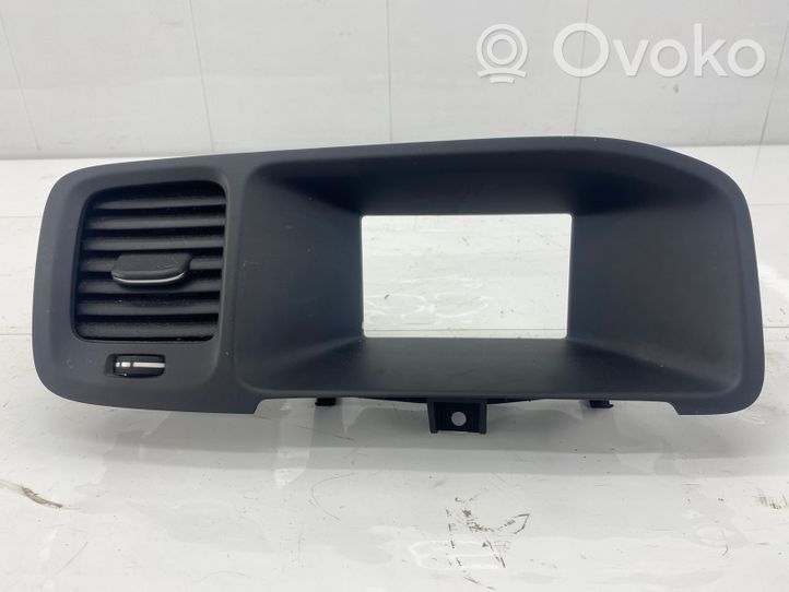 Volvo V60 Dysze / Kratki środkowego nawiewu deski rozdzielczej 1281641