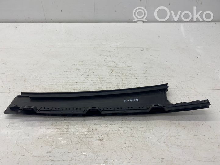 Volkswagen PASSAT B8 Rivestimento modanatura del vetro della portiera posteriore 3G0839901N