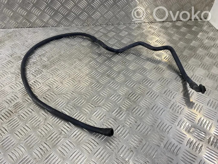 Volkswagen Touareg II Tubo flessibile della linea di scarico acqua 7P6877201