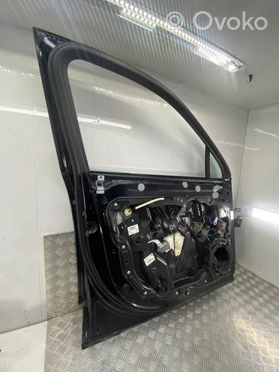 Volkswagen Touareg II Drzwi przednie 7P0831311A