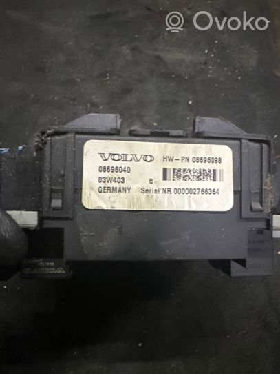 Volvo V70 Fuse box set 08696040