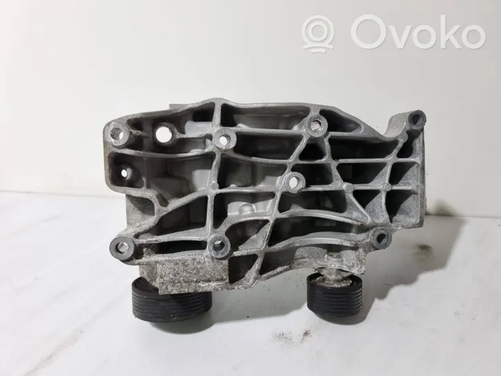 BMW 1 E82 E88 Support de générateur / alternateur 7802639