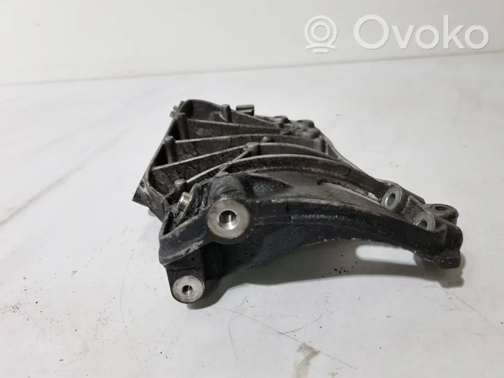 BMW 5 F10 F11 Uchwyt / Mocowanie sprężarki klimatyzacji 7585167