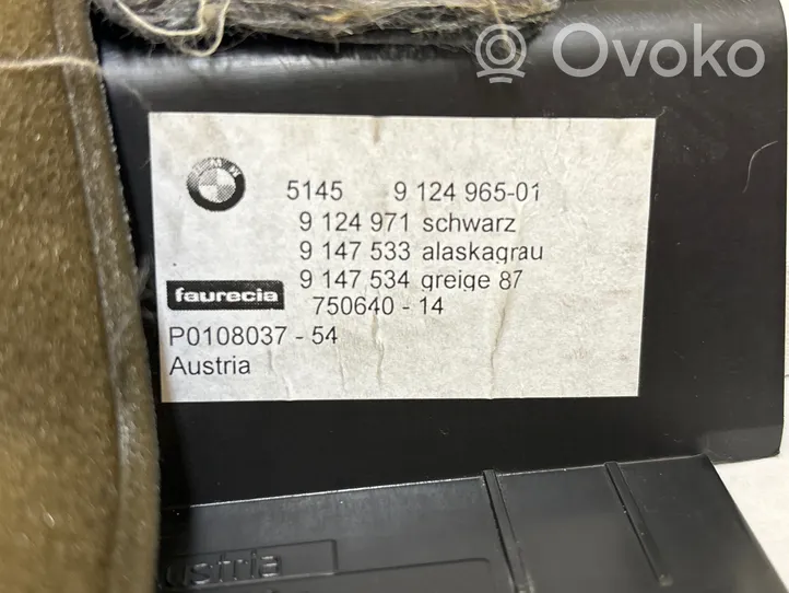 BMW 1 E81 E87 Kojelaudan alempi verhoilu 9124971