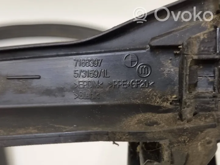 BMW 1 E82 E88 Guma uszczelniająca szyberdachu 7166397