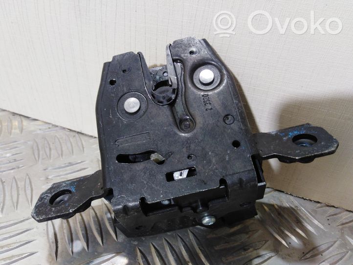 Opel Zafira C Loading door lock 13524683