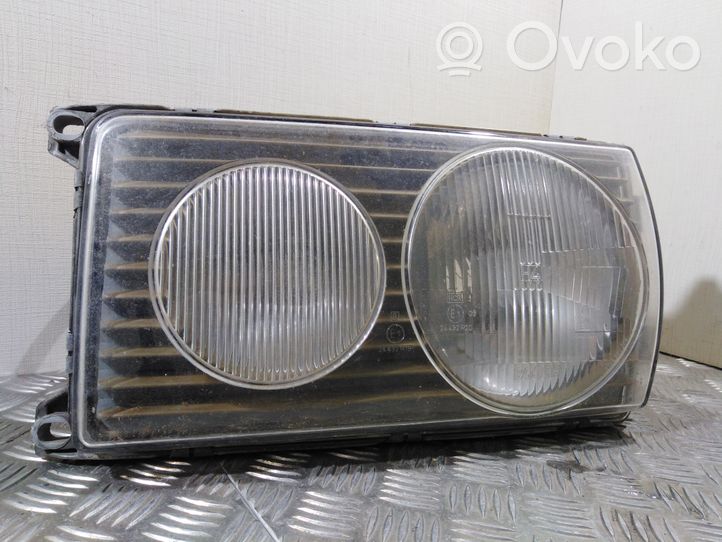 Mercedes-Benz W123 Lampa przednia 24432R19