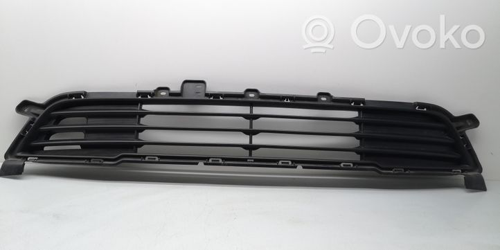 Mitsubishi Outlander Нижняя решётка (из трех частей) 4B45X6402A233
