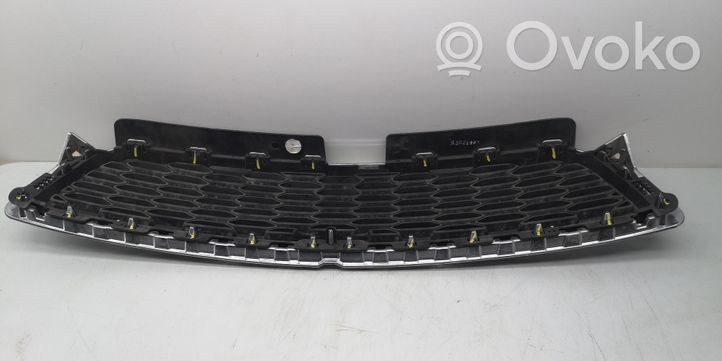 Chevrolet Captiva Front bumper upper radiator grill 95136397