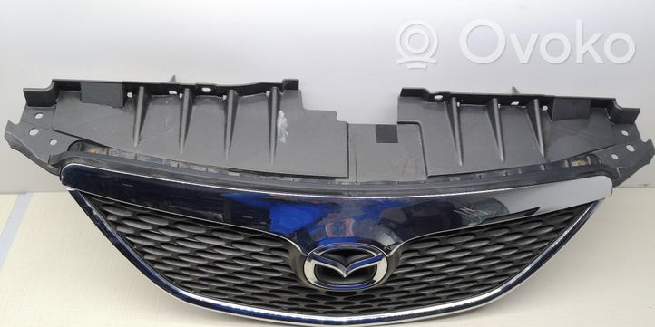 Mazda MPV II LW Maskownica / Grill / Atrapa górna chłodnicy LE43B0712