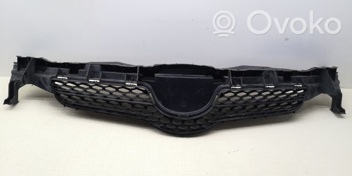 Toyota Auris 150 Maskownica / Grill / Atrapa górna chłodnicy 5311102390