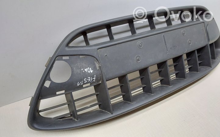 Ford Fiesta Front grill 8A6J17K945AA