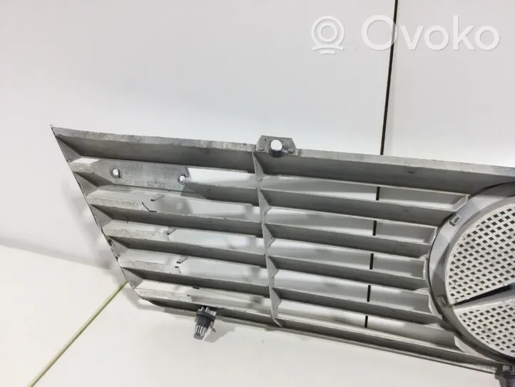 Mercedes-Benz Sprinter W901 W902 W903 W904 Atrapa chłodnicy / Grill 9018880223