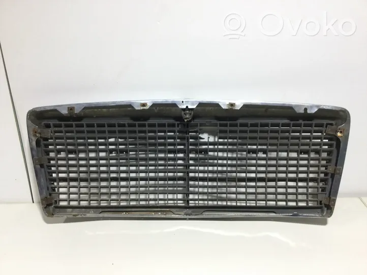 Mercedes-Benz 190 W201 Front grill 2018880223