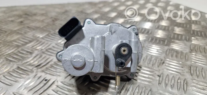 Volkswagen Tiguan Intake manifold valve actuator/motor 03L129086