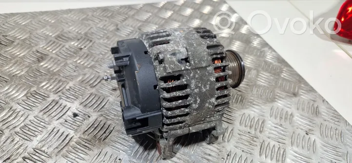 Volkswagen Tiguan Generatore/alternatore 06F903023C