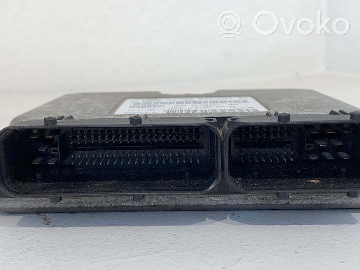 Volkswagen Golf IV Calculateur moteur ECU 036906034