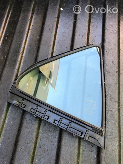 Lexus IS III XE30 Mazais stikls "A" aizmugurējās durvīs 6818853040