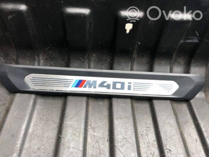 BMW X4 G02 Galinio slenksčio apdaila (vidinė) 8089579