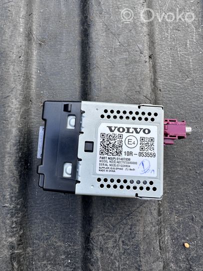 Volvo S90, V90 USB jungtis 31407038