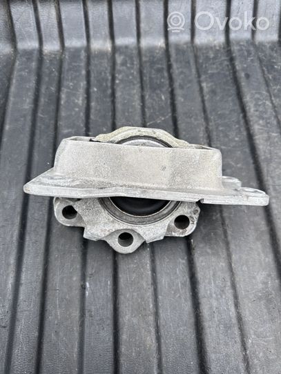 Volvo S90, V90 Engine mount bracket 31460883