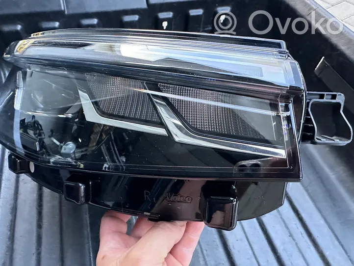 Volkswagen PASSAT B8 Headlight/headlamp 992941591DG