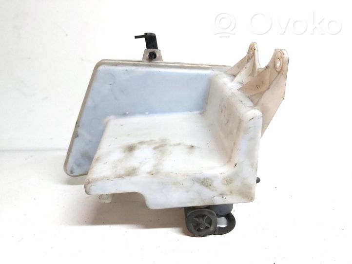 Toyota Avensis T270 Réservoir de liquide lave-glace 8531005121