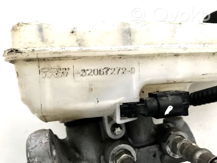 Mitsubishi Colt Główny cylinder hamulca 32067272D