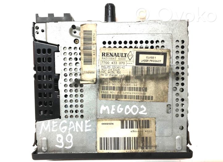 Renault Megane I Unité principale radio / CD / DVD / GPS 7700433070