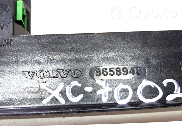 Volvo XC70 Troisième feu stop 8658948