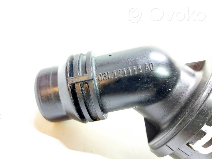 Audi A6 S6 C7 4G Termostaatin kotelo 03L121111AD