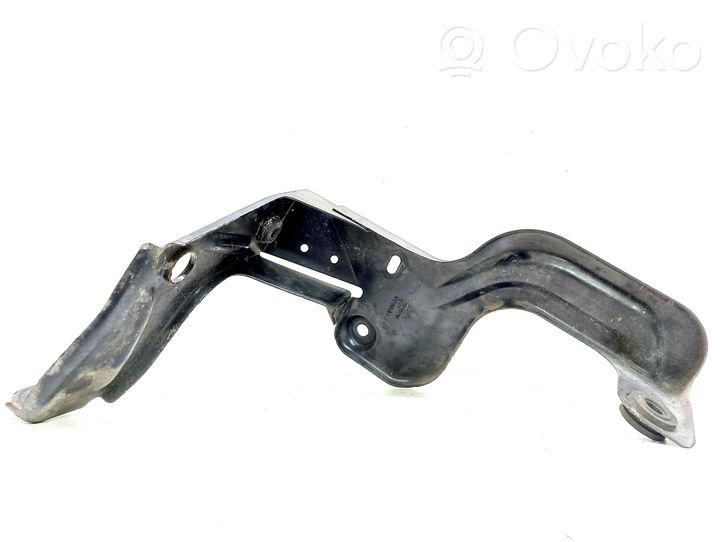 Audi A6 Allroad C6 Support, tuyau de refroidissement intermédiaire 4F0145814G