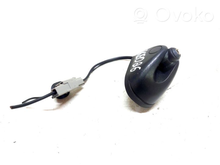 Nissan Juke I F15 Radion antenni 