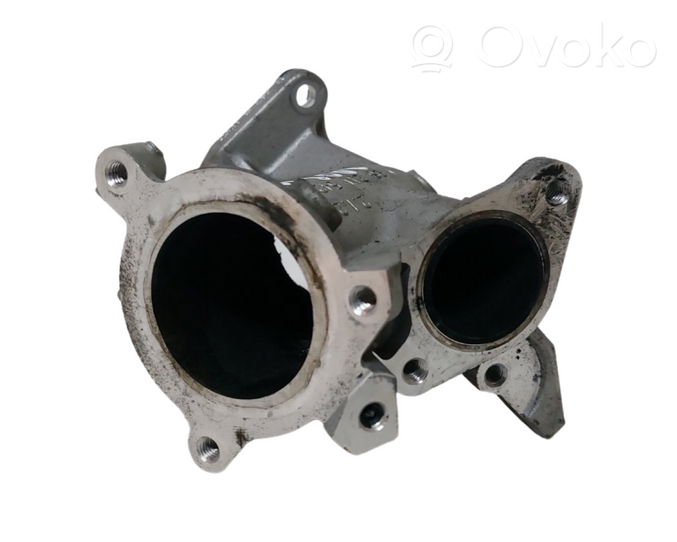 Peugeot 3008 II Tuyau de raccordement solide EGR 9821154280