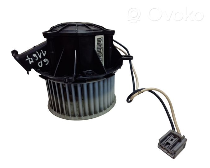 Opel Astra J Heater fan/blower U7254002