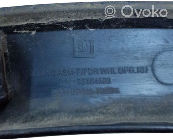 Opel Mokka Listwa błotnika przedniego 95164503