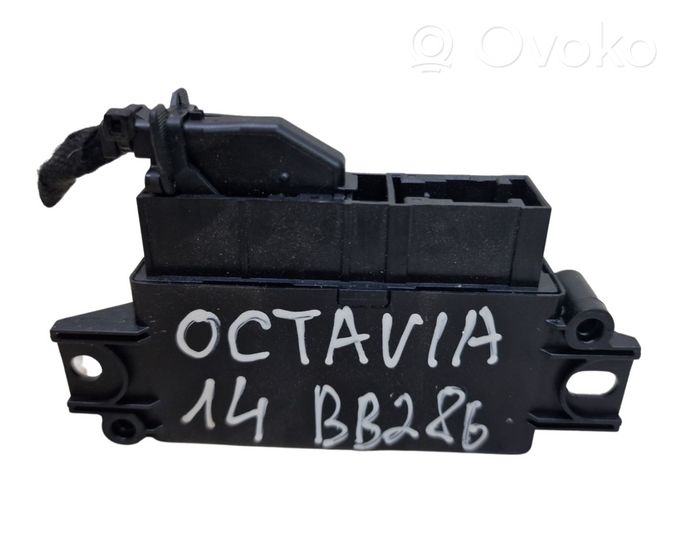 Skoda Octavia Mk3 (5E) Pysäköintitutkan (PCD) ohjainlaite/moduuli 5Q0919283B