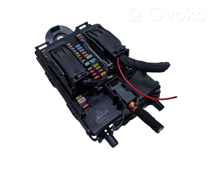 Volvo S90, V90 Fuse module 31682732