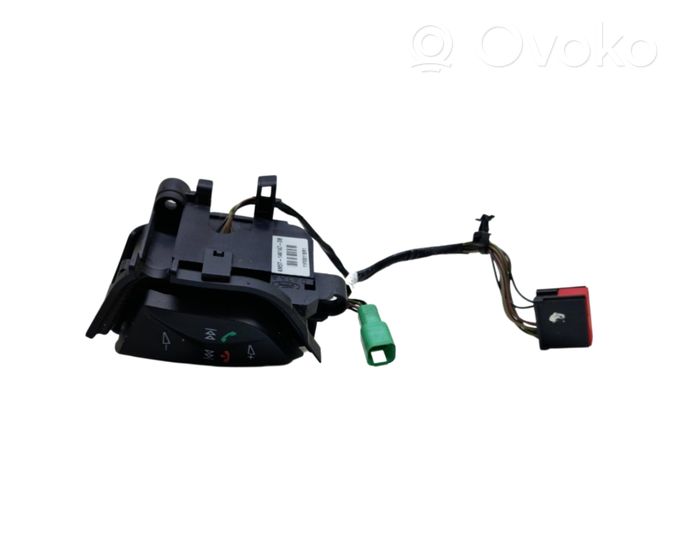 Ford Focus Pulsanti/interruttori sul volante AM5T14K147DB