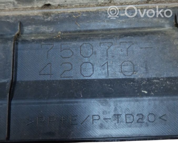 Toyota RAV 4 (XA40) Takaoven lista (muoto) 75077420101