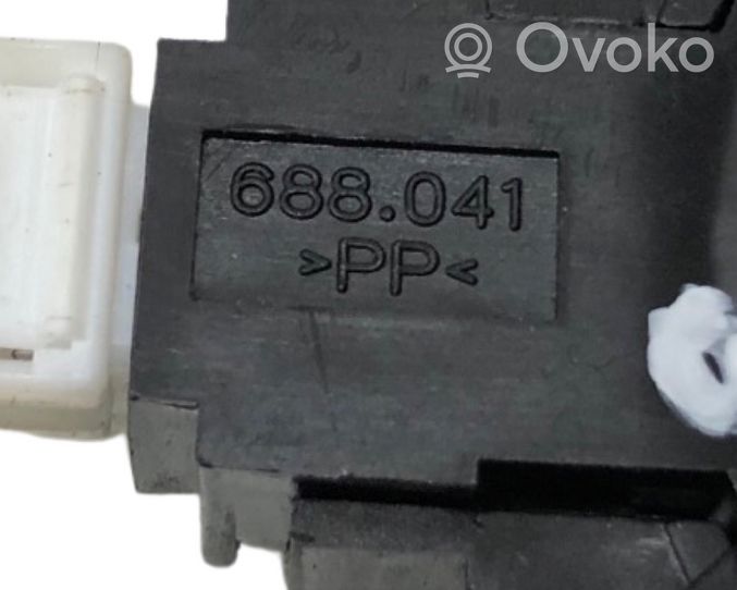 Ford Mondeo MK V Altoparlante del sensore di parcheggio (PDC) 688041