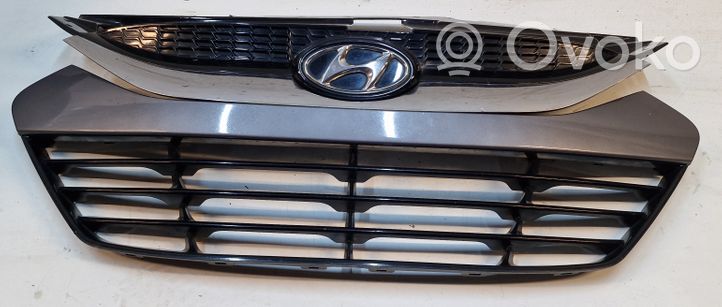 Hyundai ix35 Etupuskurin ylempi jäähdytinsäleikkö 863512Y000
