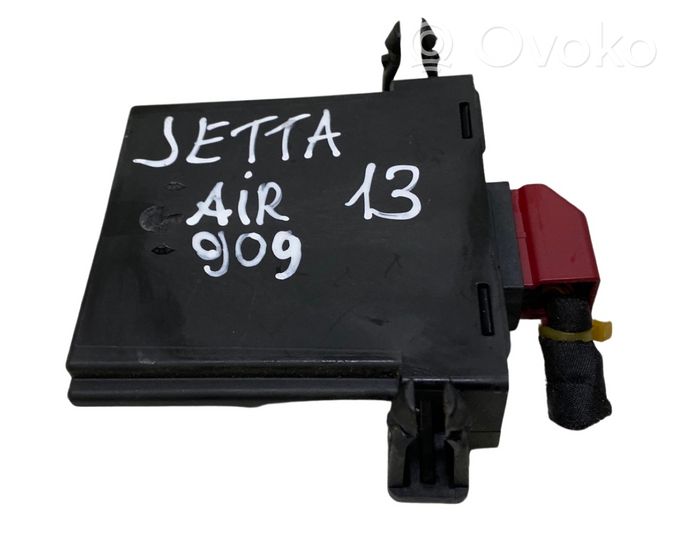 Volkswagen Jetta VI Gateway control module 7N0907530T