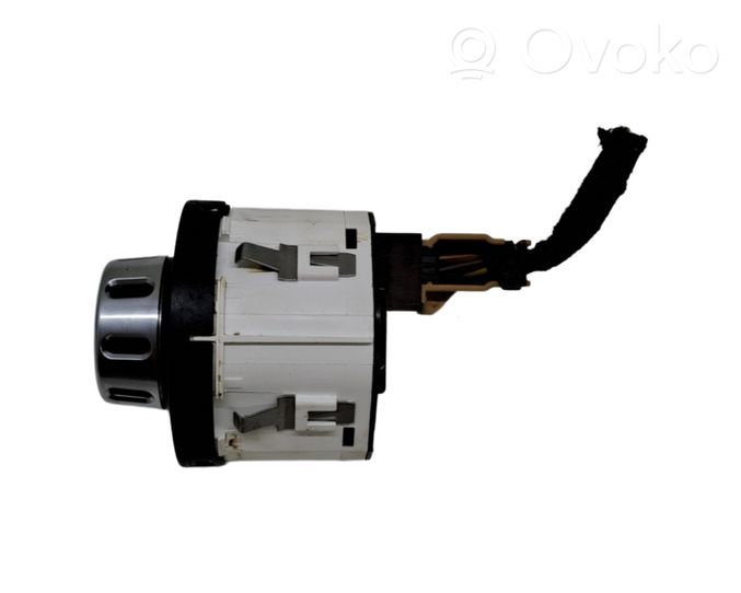 Volkswagen Touareg II Differential lock switch 