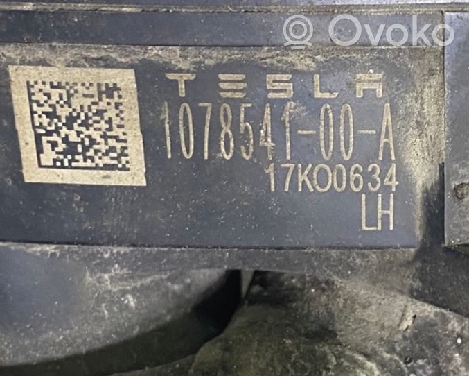 Tesla Model X Tylny zacisk hamulcowy 107854100A