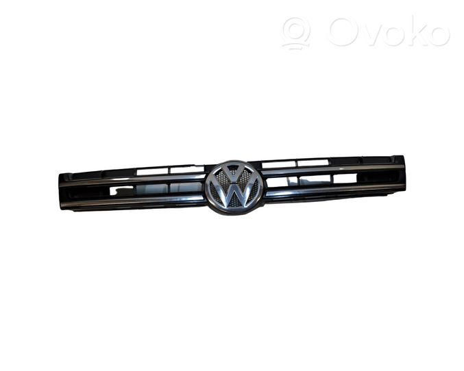 Volkswagen Touareg II Grille calandre supérieure de pare-chocs avant 7P6853651A