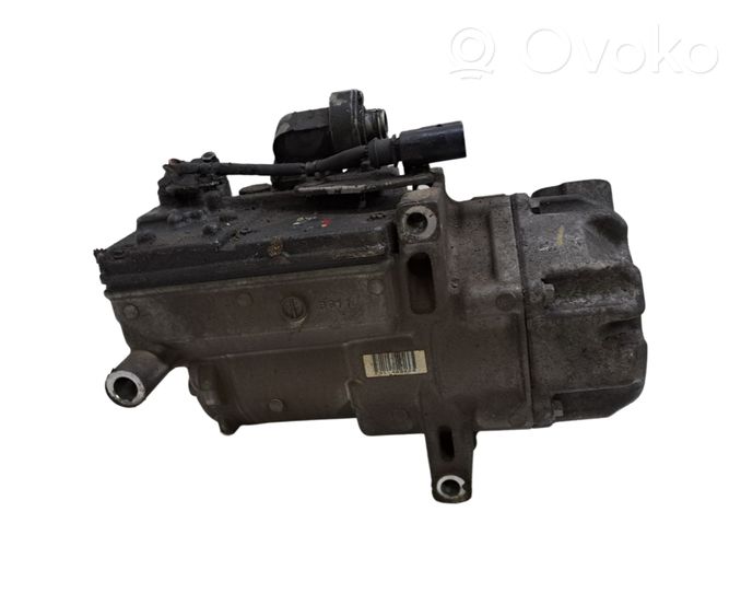 Volkswagen Touareg II Compresor (bomba) del aire acondicionado (A/C)) 7P0820803H