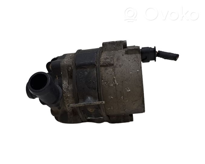 Volkswagen Touareg II Pompe à eau de liquide de refroidissement 7P0965567